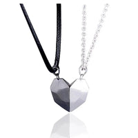 Pendentif noir et blanc