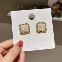 82# Silver Needle-White Square