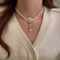 11# Necklace. White Flower Pearl.