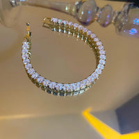 14. Bracelet Zircon