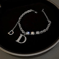 6. Bracelet lettre D