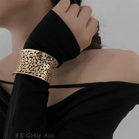 148# Bracelet-Gold