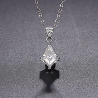 Pendentif cerf-volant en moissanite