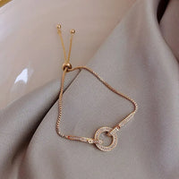 7. Bracelet en or micro-incrusté