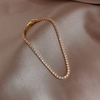 13. Bracelet à strass simple rangée
