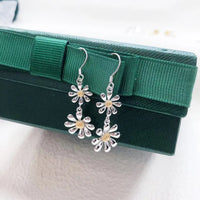 533EH-Platine Or Jaune-Boucle d'oreille Chrysanthème