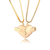 A Love Necklace Gold